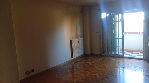 Foto 2 de Piso en venta en C/ Méjico , Valleaguado - La Cañada, Coslada