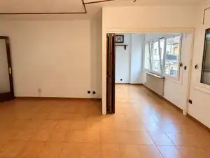Piso en venta en Figueres, Girona
