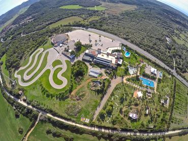 Chalet con piscina en venta en Cala Blanca