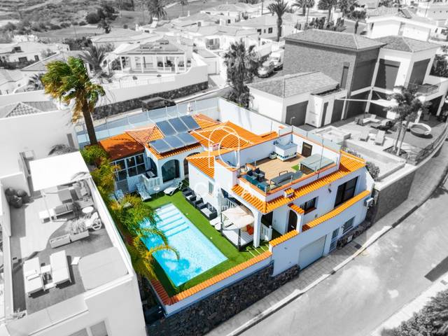 Casa-chalet en Venta en Vinagrega en Golf del Sur - Amarilla Golf