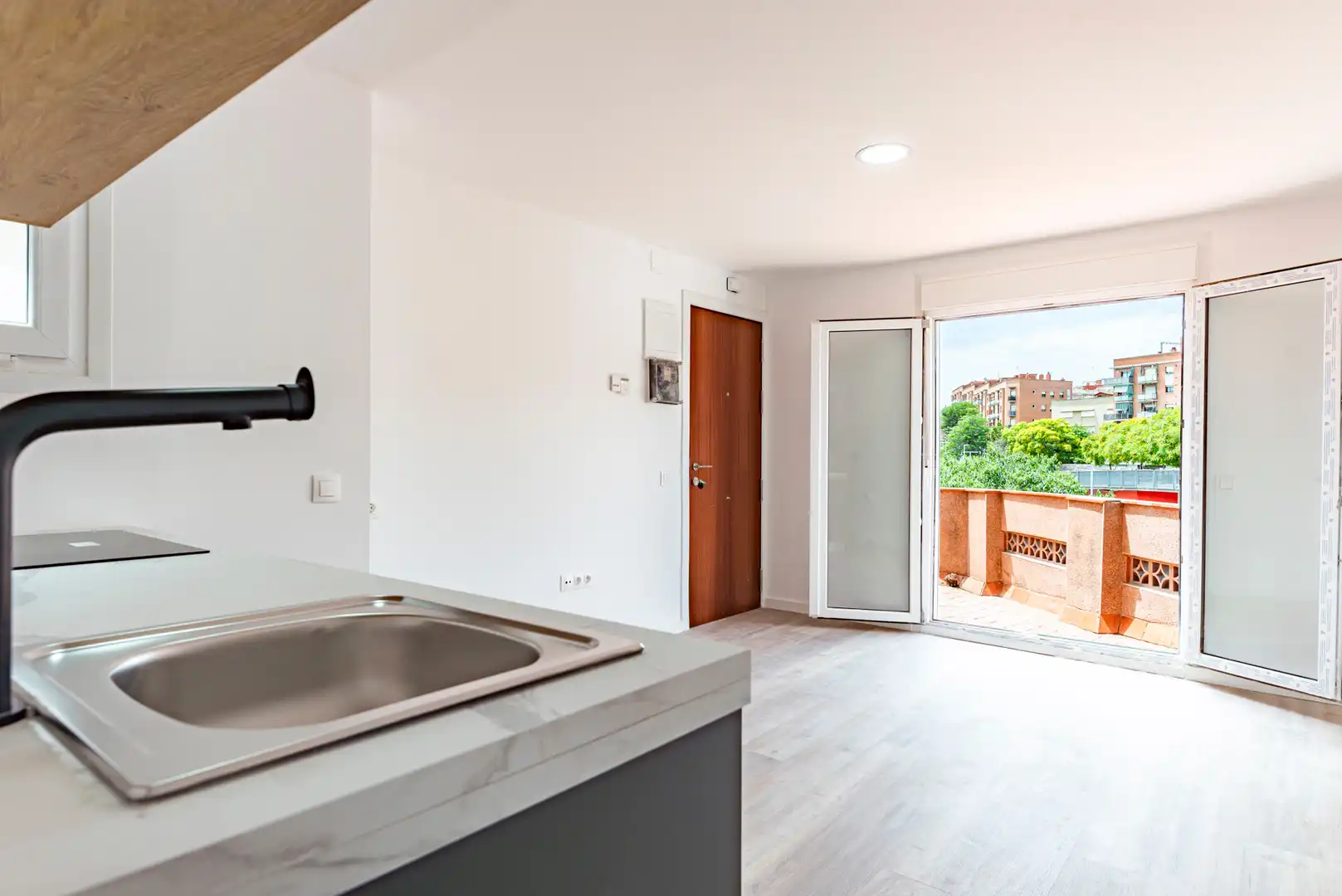 Terraza de Ático en venta en Santa Coloma de Gramenet con Terraza, Horno y Balcón
