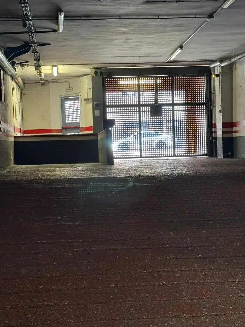 Doppelparkplatz mit Aufzug zur Miete in Via Augusta, imagen 5