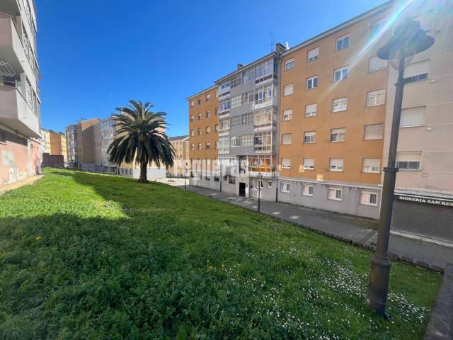 Piso en Venta en Plaza Alvarado en Villalegre - La Luz