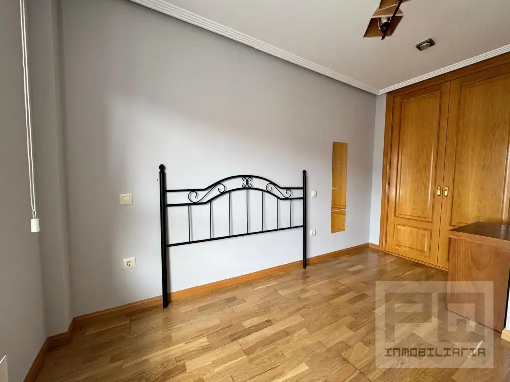 Dormitori de Pis en venda en Ávila