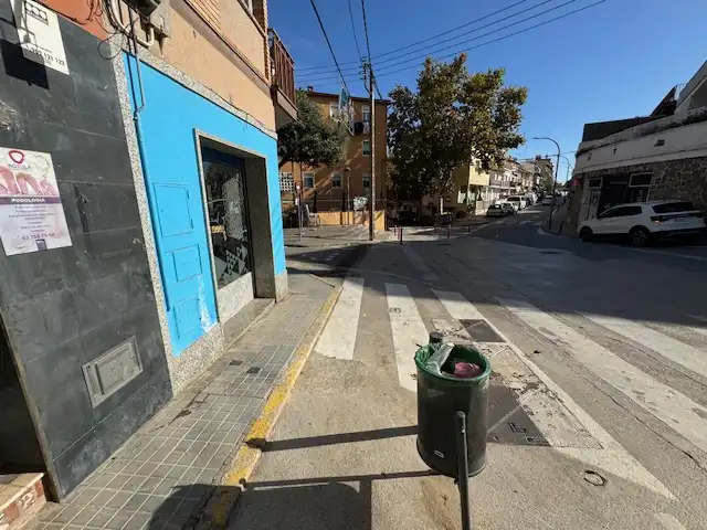 Vista exterior de Local en venta en Vilassar de Dalt con Calefacción y Alarma