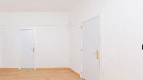 Foto 2 de Piso en venta en Carrer de Llançà, 104, La Torrassa, L'Hospitalet de Llobregat