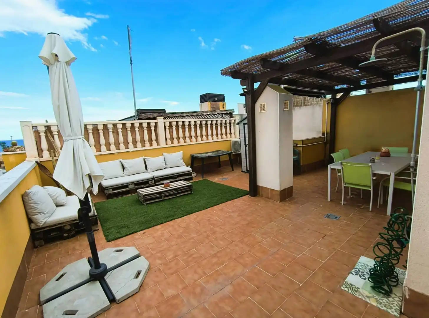 Terrassa de Casa o xalet en venda en Elche / Elx amb Aire condicionat, Jardí privat i Terrassa