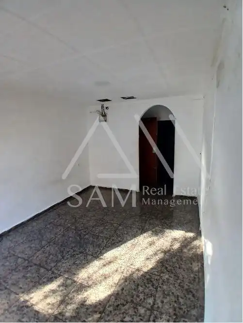 Planta baja en venta en Ciutat Meridiana