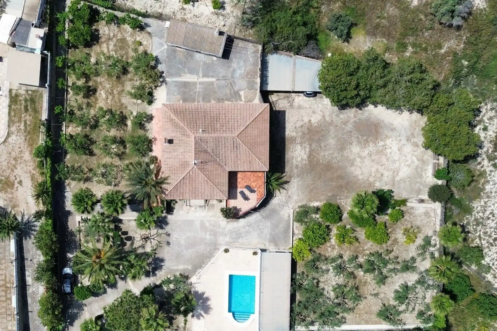 Vista exterior de Casa o xalet en venda en Elche / Elx amb Aire condicionat, Calefacció i Jardí privat