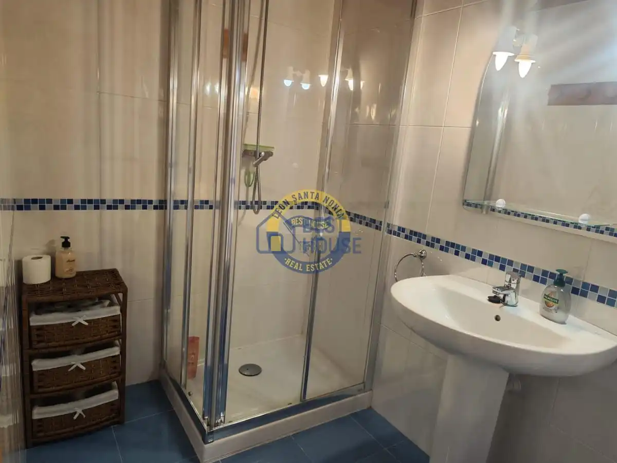 Baño de Casa o chalet en venta en Villaquilambre con Calefacción, Jardín privado y Parquet