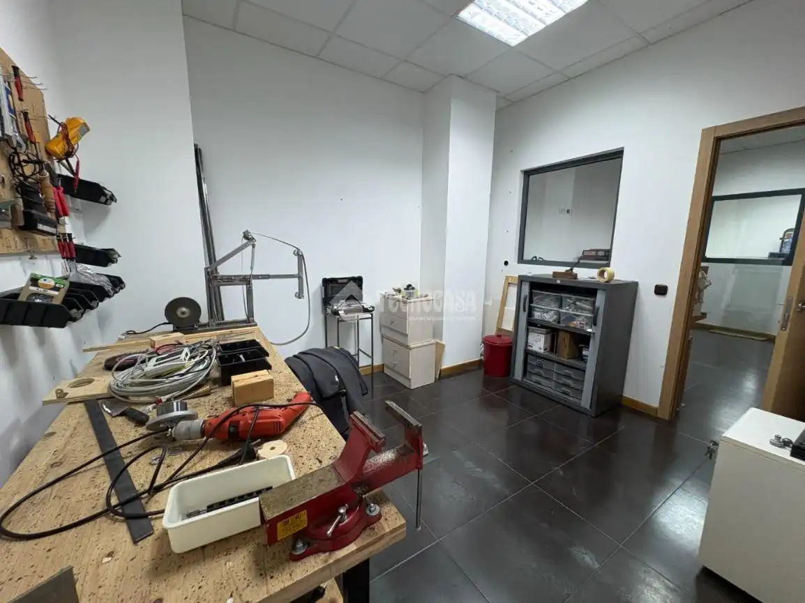 Commercial properties for rent in Xirivella  with Air Conditioner