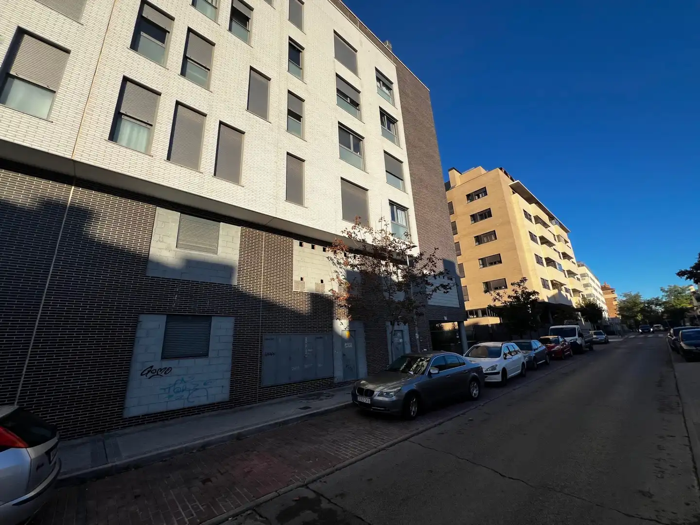 Individual with lift for sale in Calle J. M. Caballero Bonald 4, imagen 3