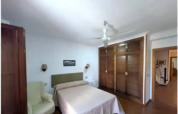 Habitación de Casa o chalet para compartir en Linares con Aire acondicionado, Terraza y Amueblado