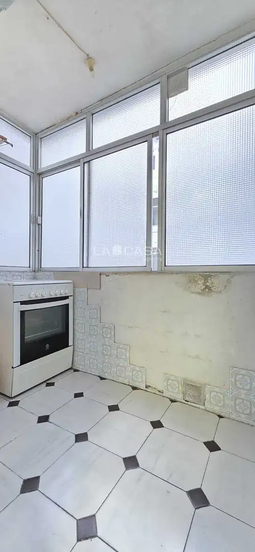 Cocina de Piso en venta en Valladolid con Calefacción y Balcón