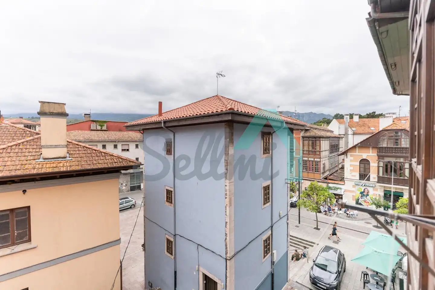 Vista exterior de Piso en venta en Llanes con Calefacción, Parquet y Balcón