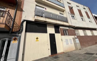 Exterior view of Flat for sale in Dos Hermanas  with Storage room