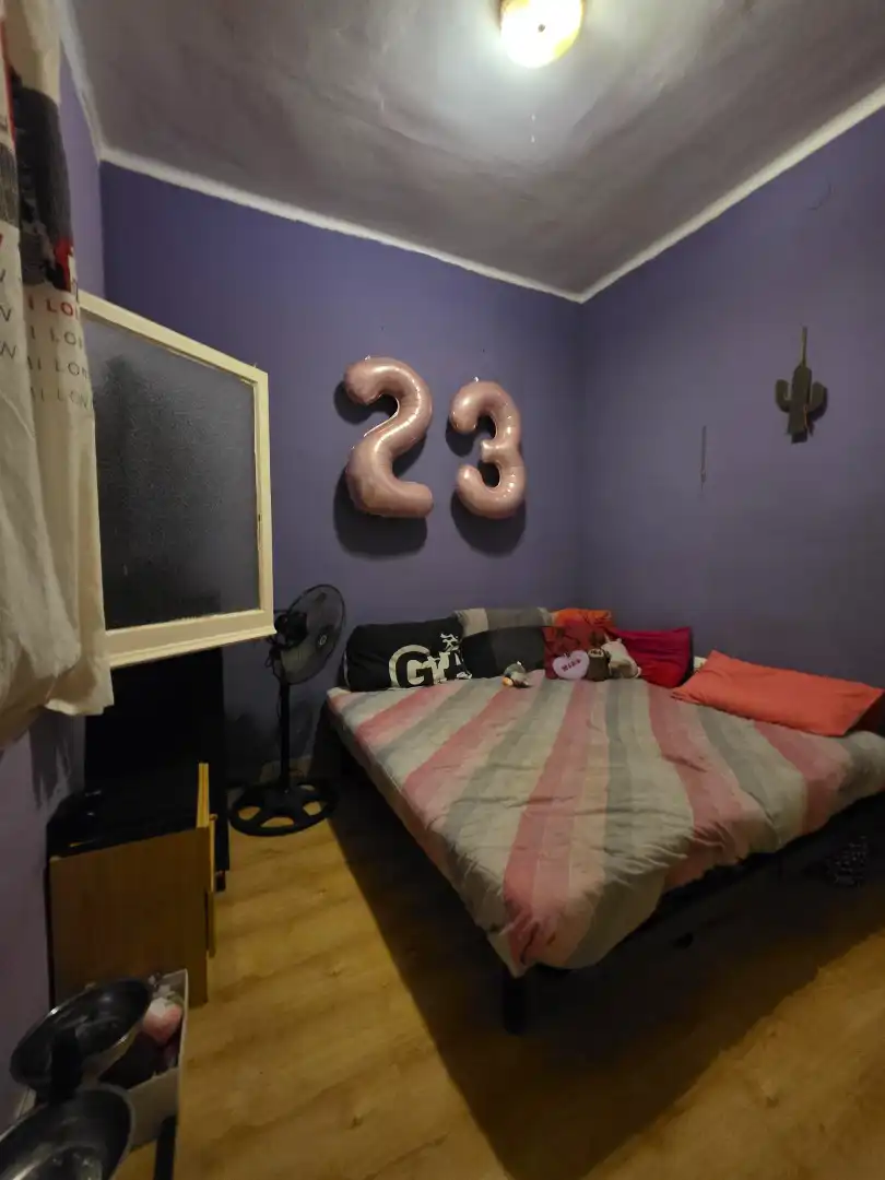 Habitación de Local en venta en Barcelona con Aire acondicionado, Parquet y Amueblado
