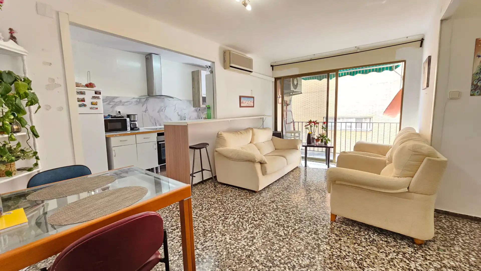 Wohnzimmer von Wohnung zum Verkauf in Tarragona mit Klimaanlage, Heizung und Terrasse