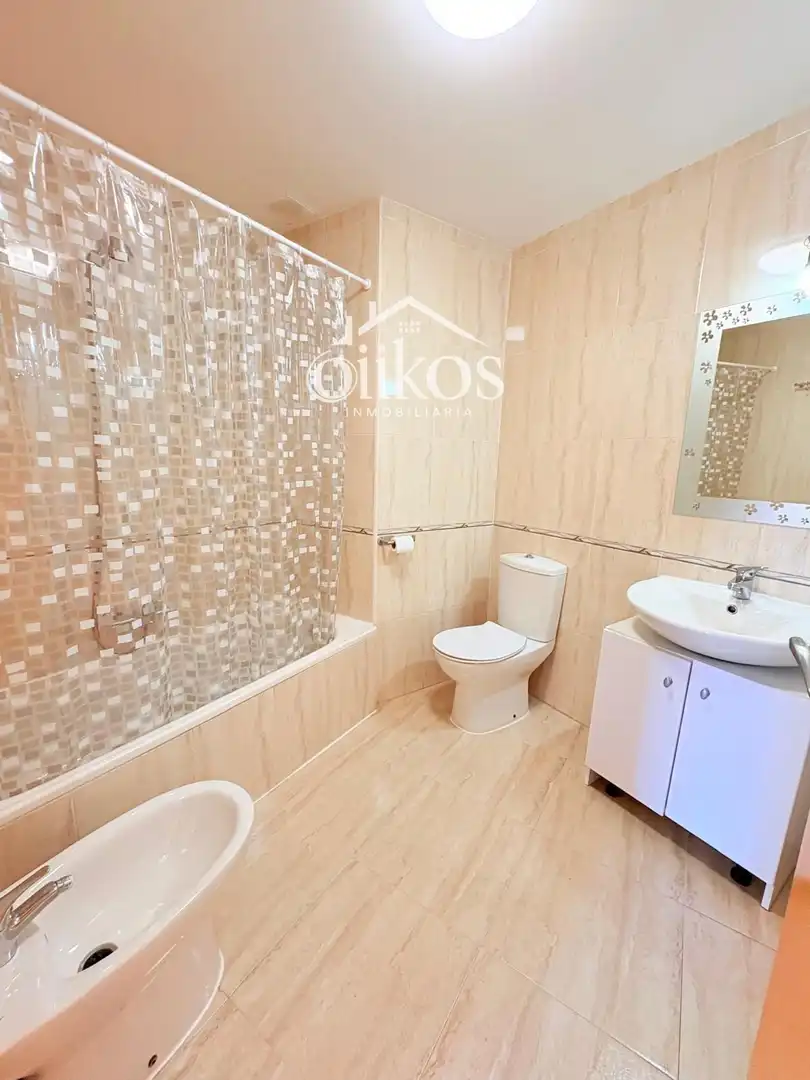 Flat with lift for sale in Villares de la Reina, imagen 7