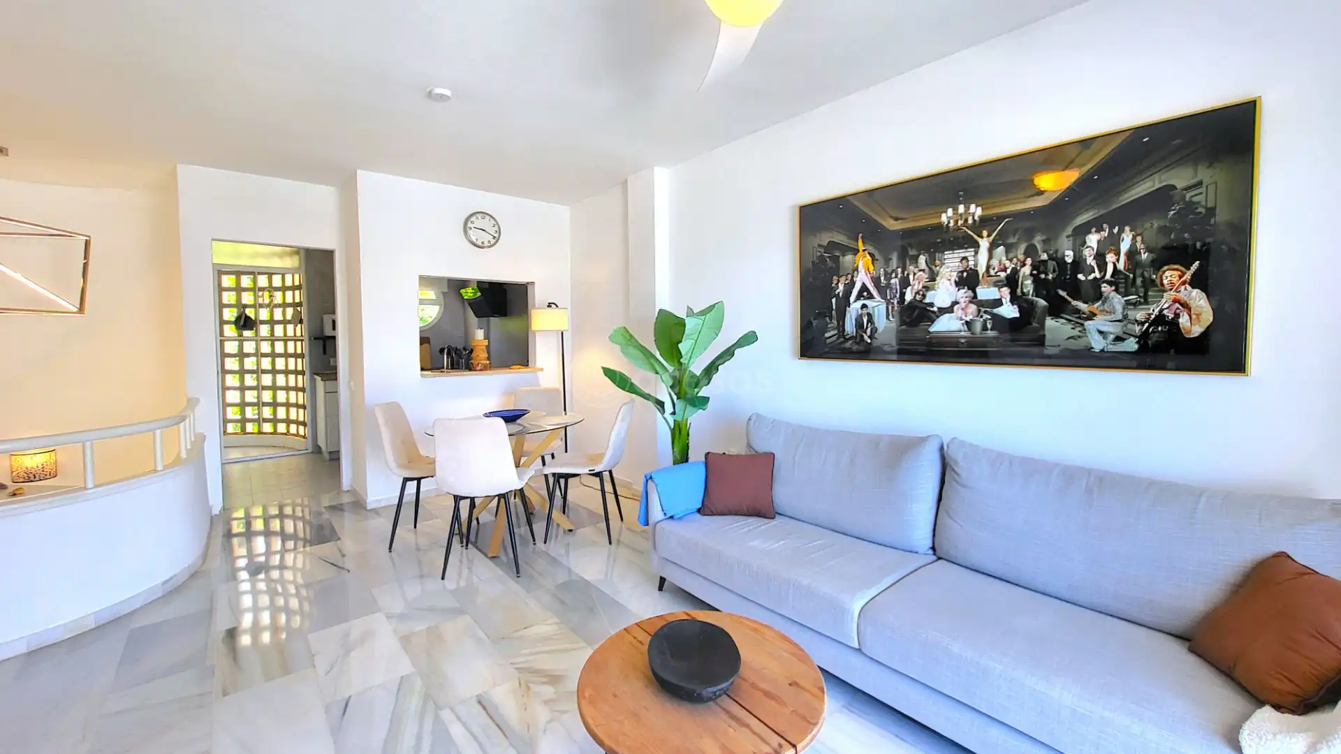 Wohnzimmer von Einfamilien-Reihenhaus zum Verkauf in Mijas mit Klimaanlage, Heizung und Terrasse