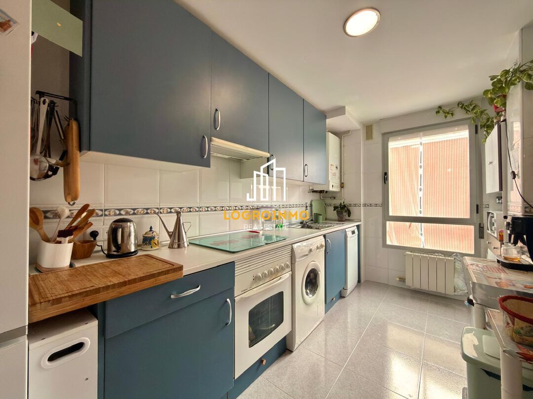 Cocina de Piso en venta en Lardero con Calefacción y Trastero