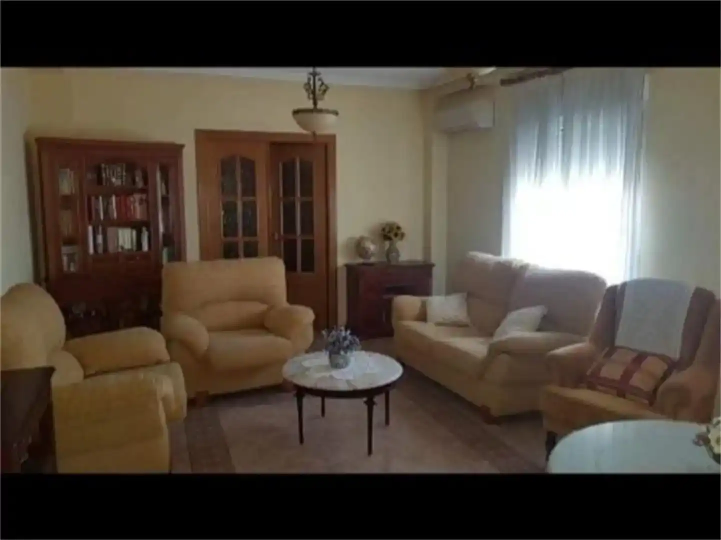Sala d'estar de Pis en venda en Villacarrillo amb Aire condicionat, Moblat i Balcó