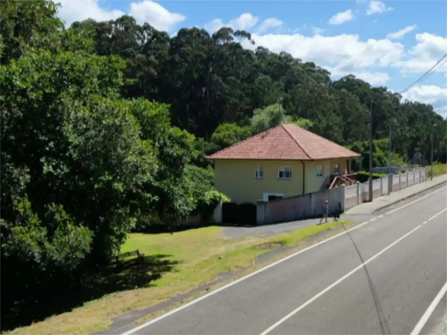 Vista exterior de Casa o chalet en venta en Ponteceso con Balcón