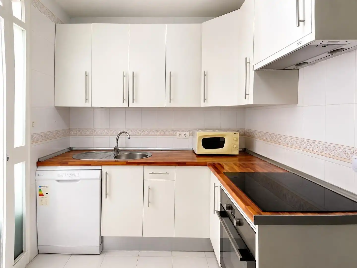Cocina de Piso en venta en Rincón de la Victoria con Terraza y Amueblado