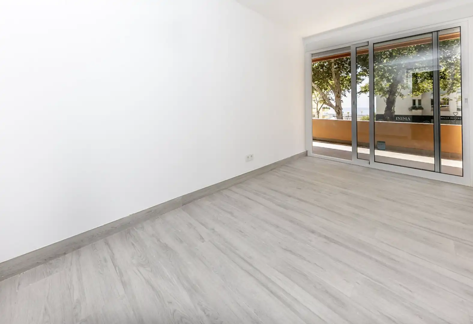 Habitación de Apartamento en venta en Marbella con Aire acondicionado, Calefacción y Terraza