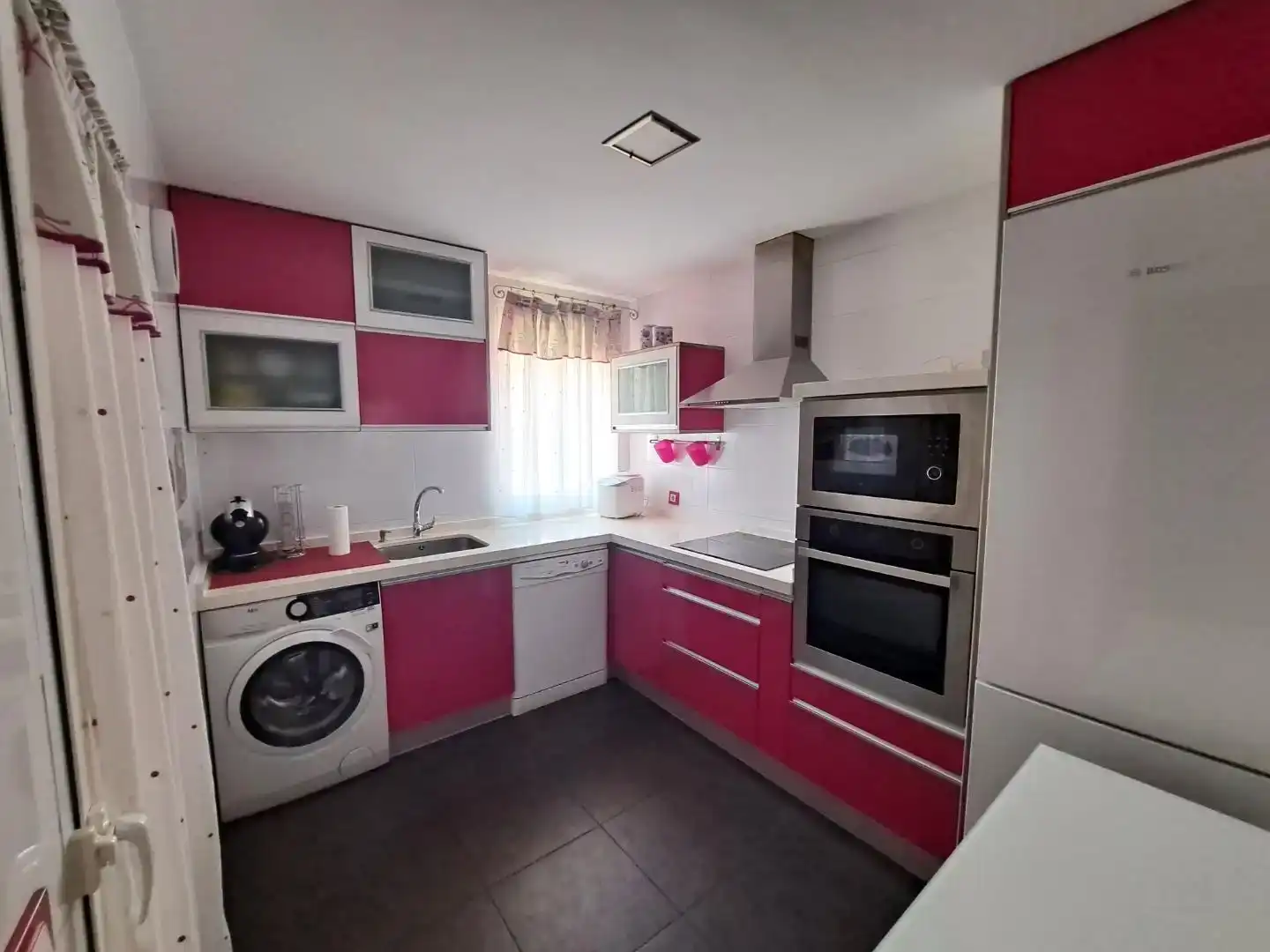 Kitchen of Flat for sale in Parla  with Air Conditioner and Swimming Pool