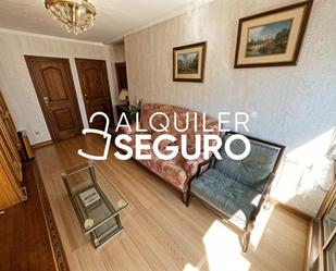 Sala d'estar de Pis de lloguer en  Madrid Capital amb Calefacció i Moblat