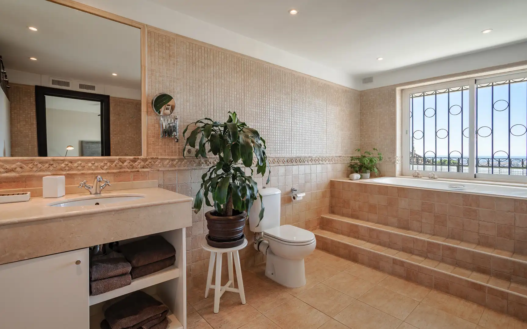 House with pool for sale in Nueva Andalucía, imagen 10