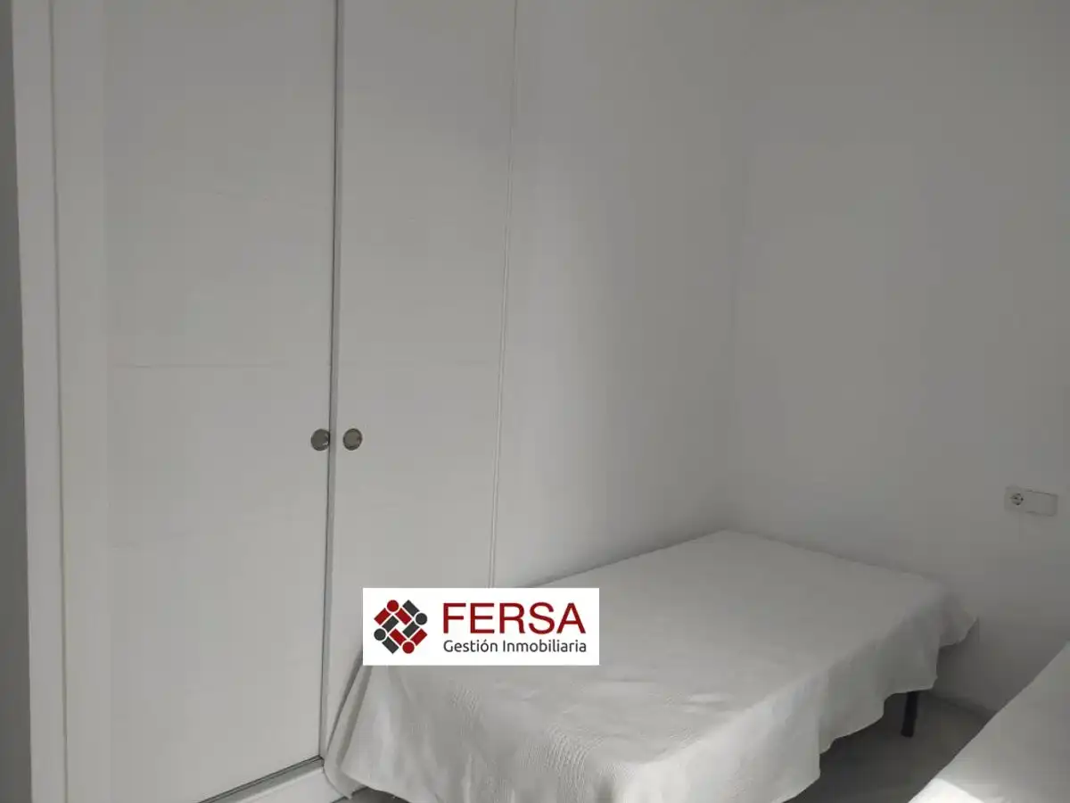 Schlafzimmer von Wohnung zur Miete in El Puerto de Santa María mit Klimaanlage, Heizung und Privatgarten