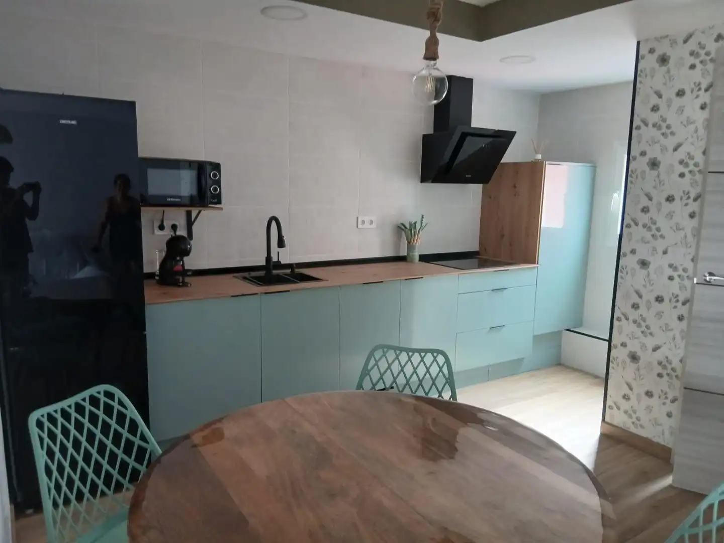 Cocina de Estudio de alquiler en Gandia con Aire acondicionado, Amueblado y Alarma