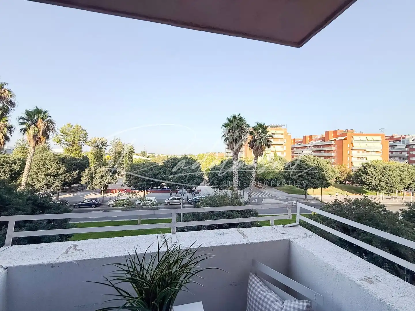 Vista exterior de Pis en venda en Reus amb Calefacció i Terrassa