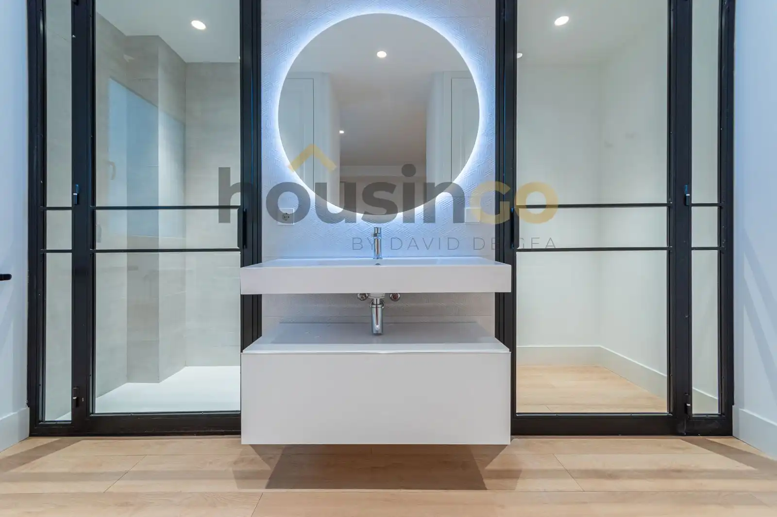 Baño de Piso de alquiler en Madrid con Aire acondicionado y Calefacción