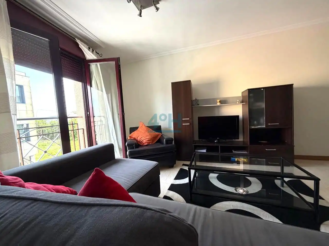 Sala de estar de Apartamento en venta en O Grove   con Calefacción, Terraza y Amueblado