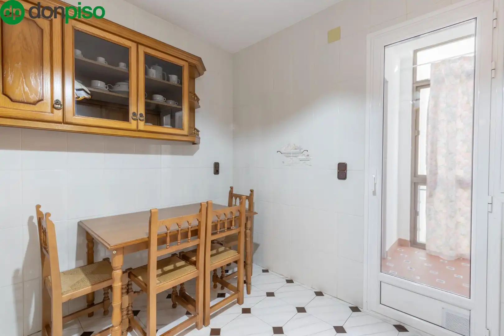 Cocina de Piso en venta en Güéjar Sierra con Terraza, Trastero y Balcón