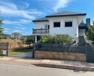 Vista exterior de Casa o xalet en venda en Puente de Domingo Flórez amb Calefacció, Jardí privat i Terrassa