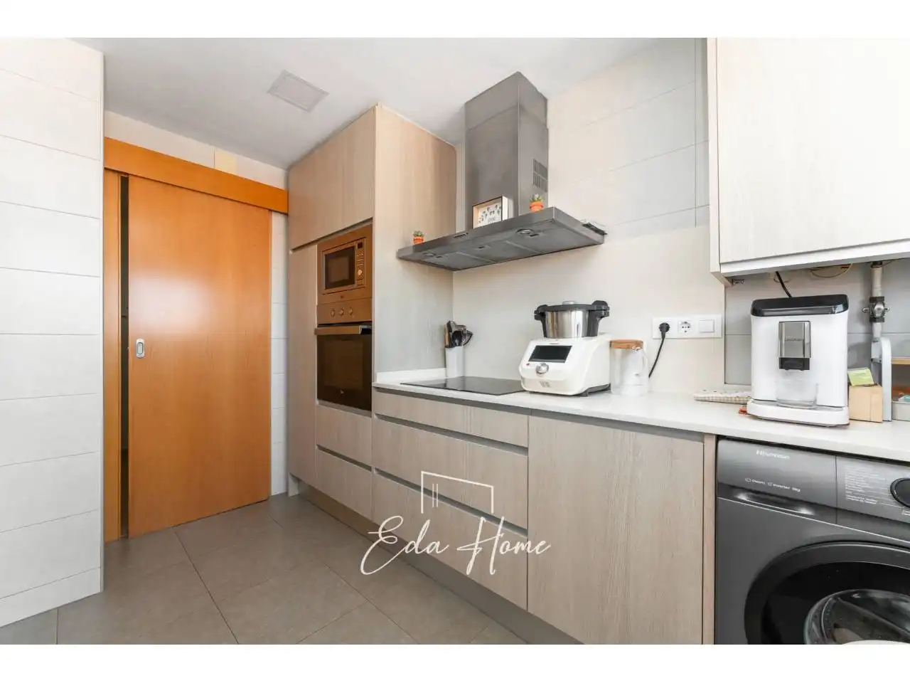 Kitchen of Flat for sale in Cornellà de Llobregat  with Air Conditioner, Heating and Parquet flooring