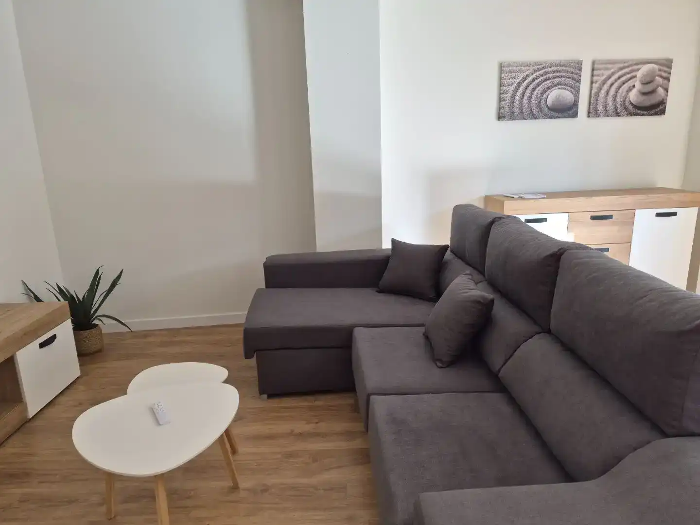Sala d'estar de Pis de lloguer en Paterna amb Aire condicionat, Parquet i Moblat