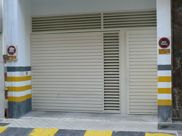 Exterior view of Garage to rent in  Pamplona / Iruña