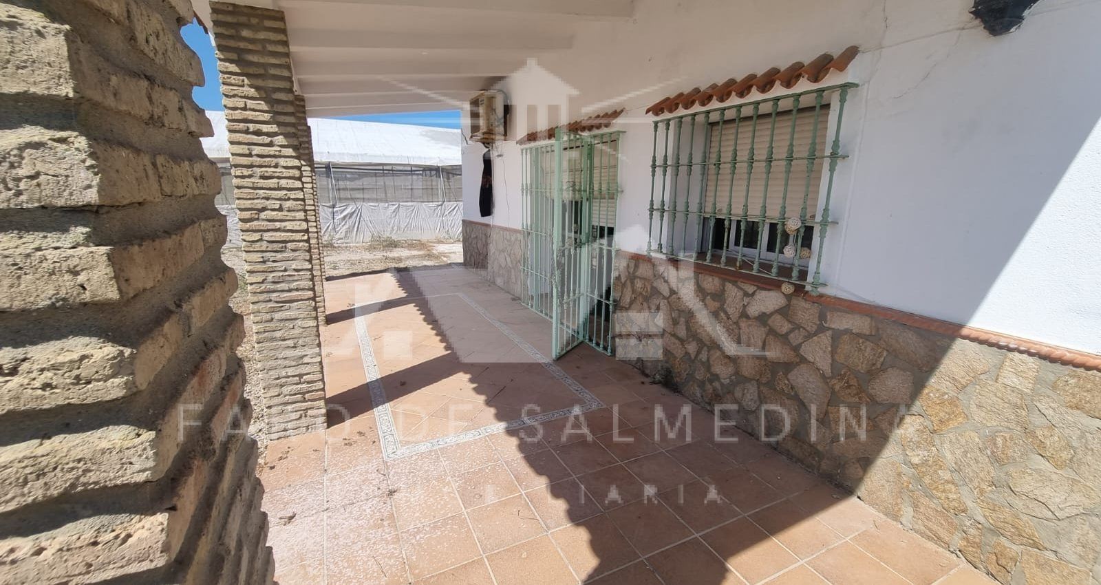 Jardí de Finca rústica en venda en Chipiona amb Jardí privat