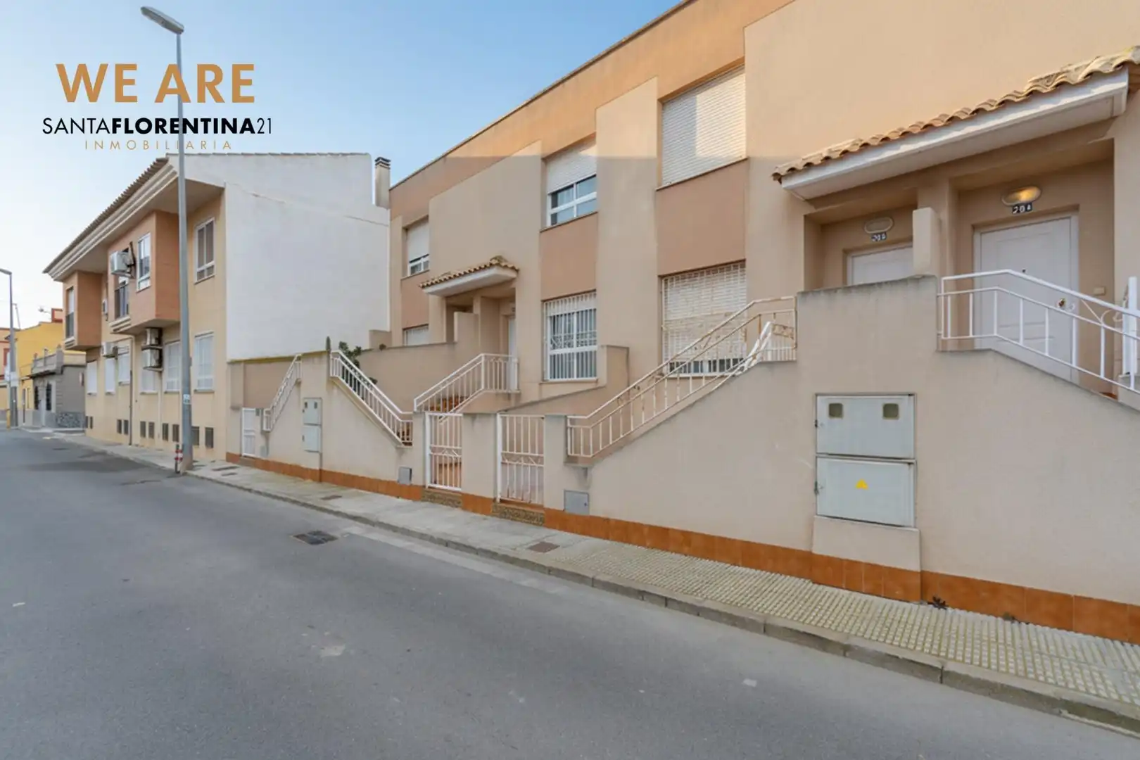 Vista exterior de Dúplex en venda en Cartagena amb Aire condicionat, Calefacció i Jardí privat
