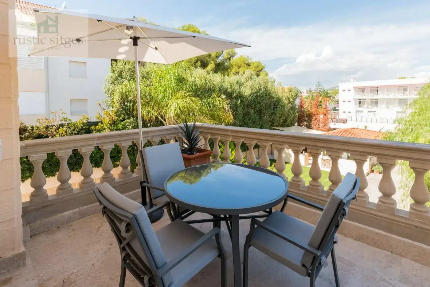 Terrassa de Casa o xalet en venda en Sitges amb Aire condicionat, Calefacció i Jardí privat