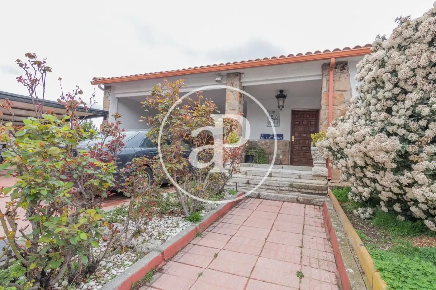 Exterior view of Houses for sale in Madrid  with Heating, Private garden and Terrace