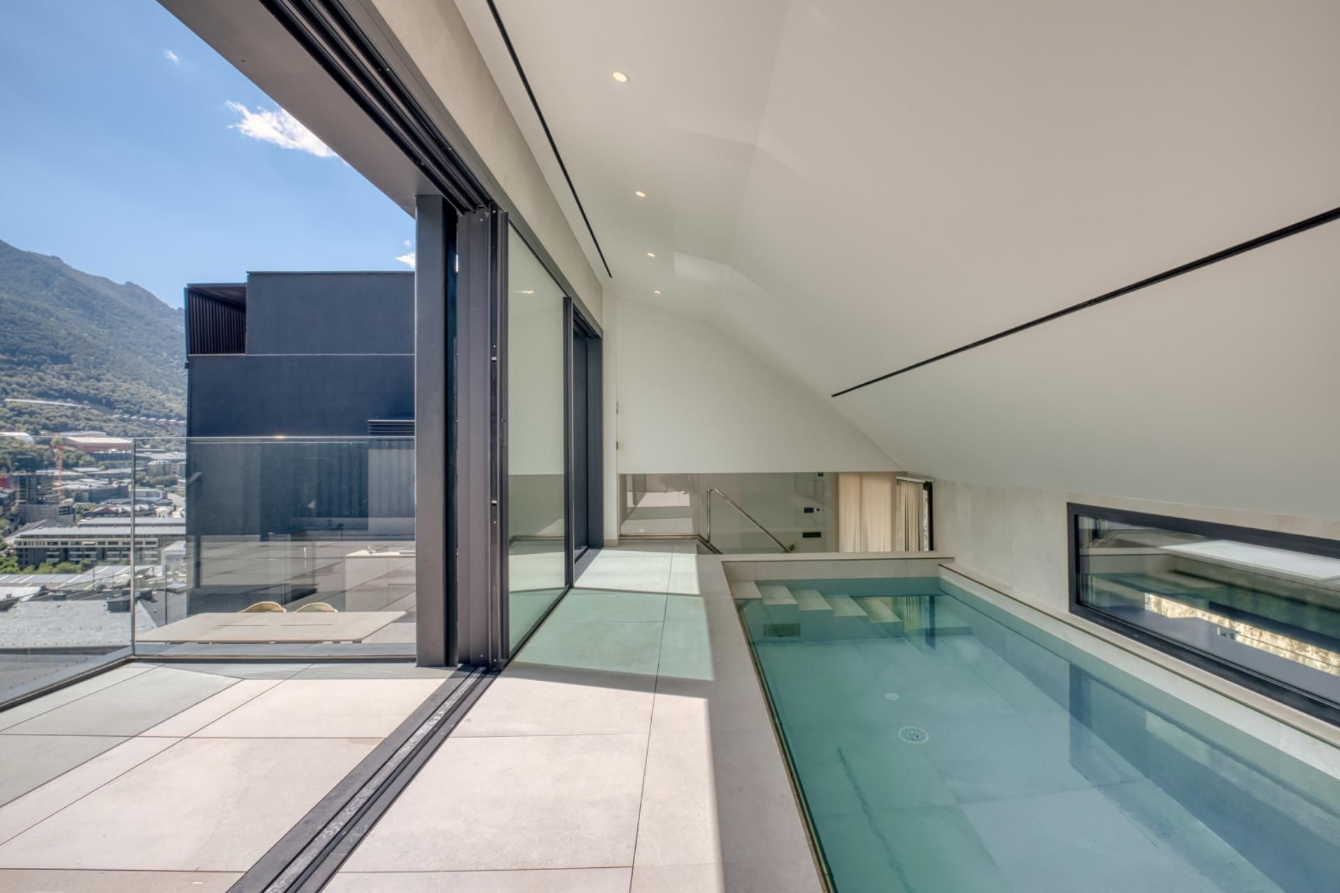 Piscina de Apartamento en venta en Andorra la Vella con Aire acondicionado, Calefacción y Parquet