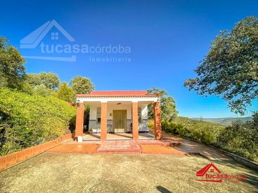 Casa rústica amb piscina en venda a Villaviciosa de Córdoba