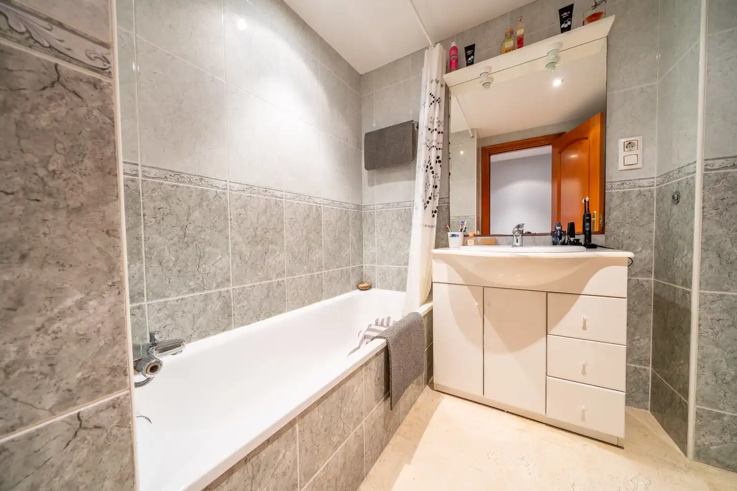 Baño de Dúplex en venta en Badalona con Aire acondicionado, Calefacción y Terraza