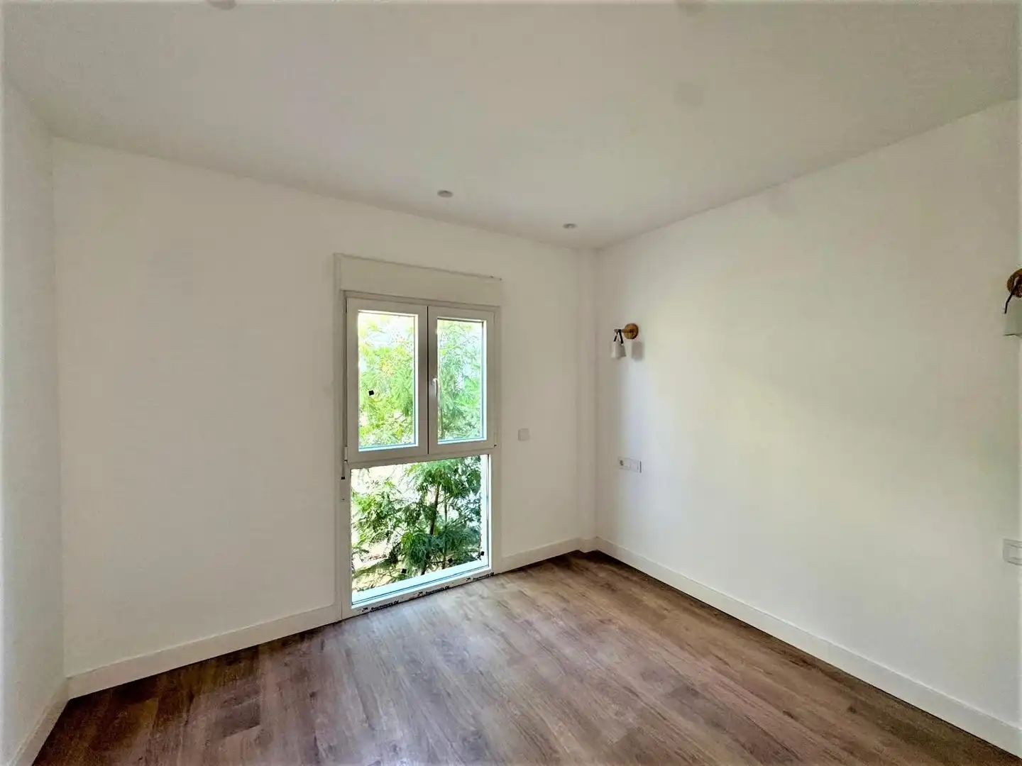 Habitación de Dúplex en venta en Torremolinos con Jardín privado, Terraza y Trastero